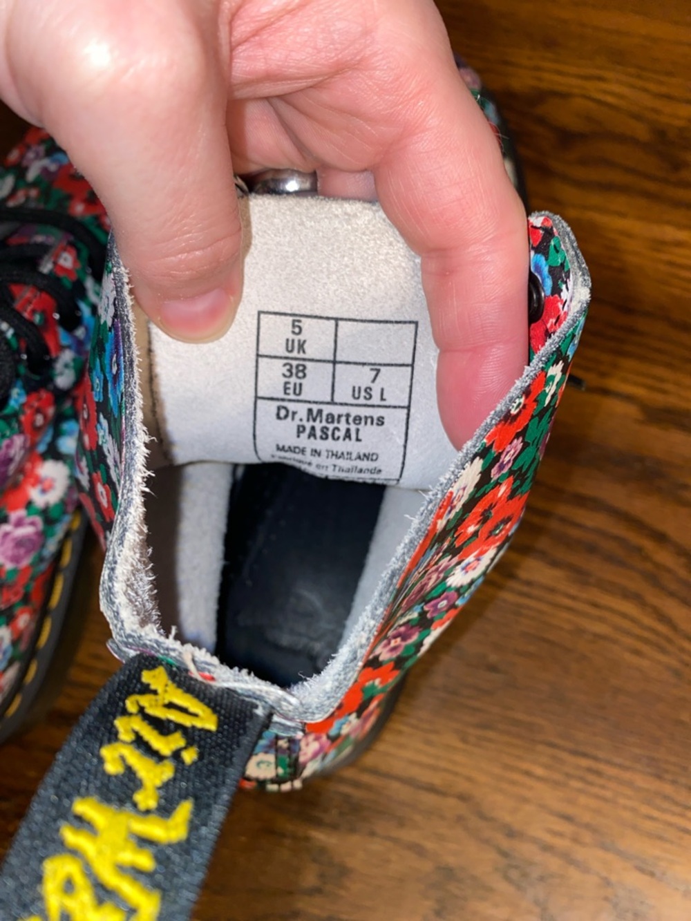 Dr. Martens 1460 Pascal Wanderlust Floral Boots Leather 8 Eye Multi Size 7 - Picture 11 of 11